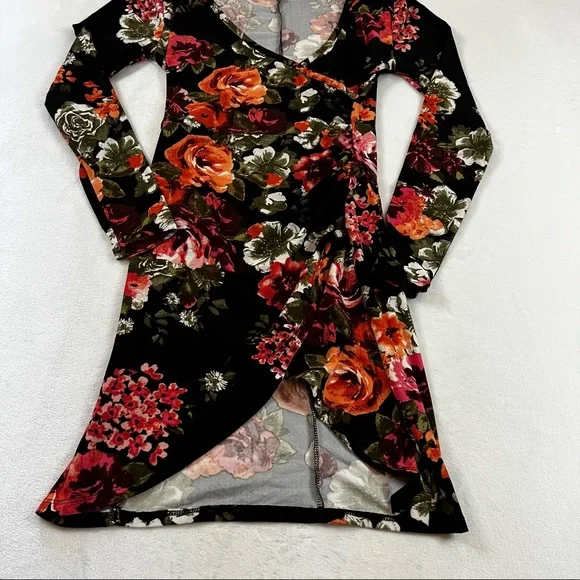 Derek Heart Sz Small Black Floral Long Sleeve Ruched Fitted Bodycon Dress. - Picture 4 of 10